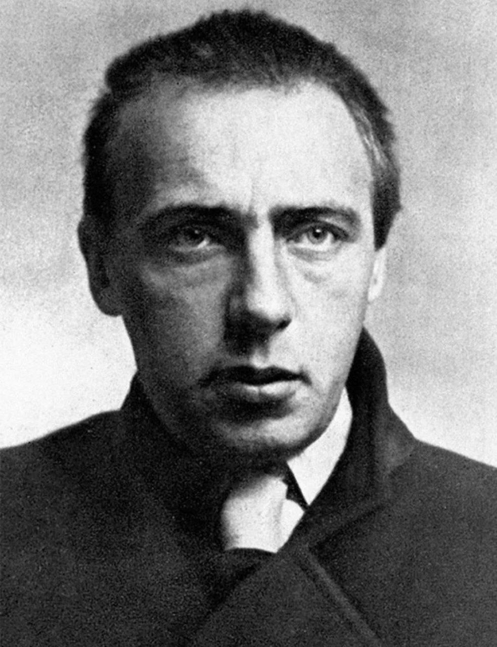 Хлебников футурист. Хлебников д в. Хлебников д в. Хлебников д в. Хлебников футурист.